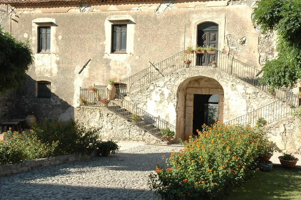 Il Vecchio Frantoio Villa Scillato  Alloggio per agriturismo Scillato (Sicily)