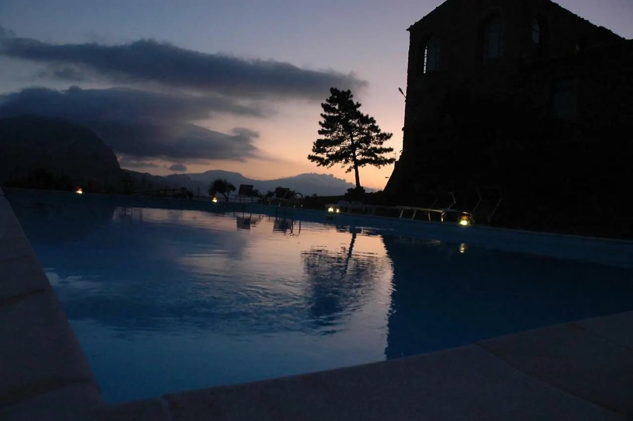 Alloggio per agriturismo Il Vecchio Frantoio Villa Scillato