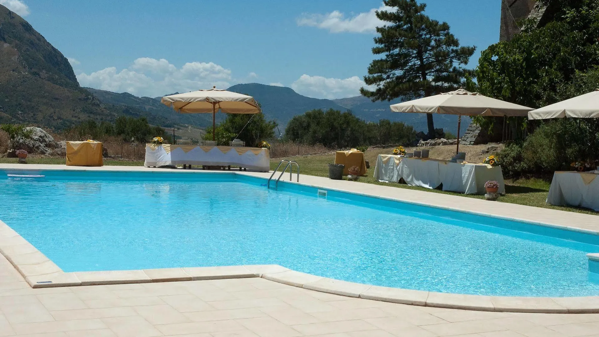 Il Vecchio Frantoio Villa Scillato  Farm stay